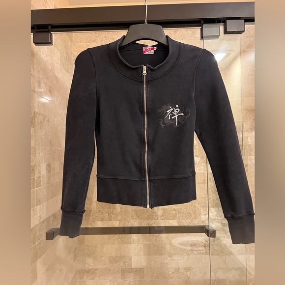 Vintage Hank knit jacket with Asian writing on front and back. Made in Hollywood - Picture 2 of 4